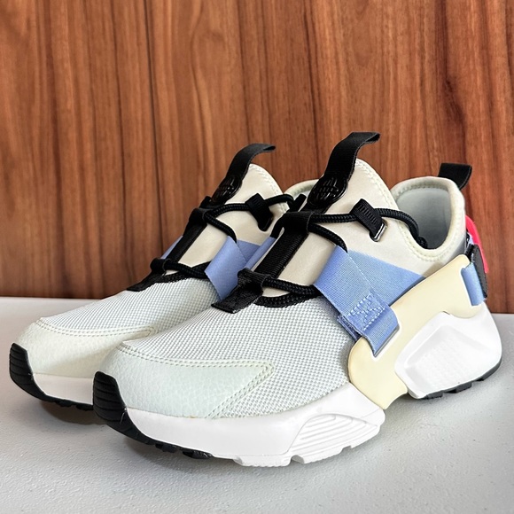 Nike Air Huarache City Low Size 7 - Picture 2 of 15